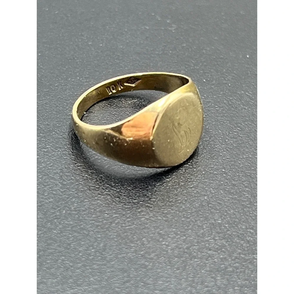RJW Child Petite 10k Gold signet ring Sz 2.25 Vintage Gold Classic Ring SZ J
